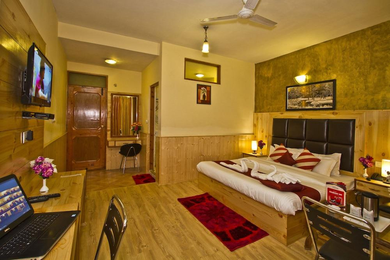 Bedroom 2, Hotel New Harmony Inn Manali, Kullu