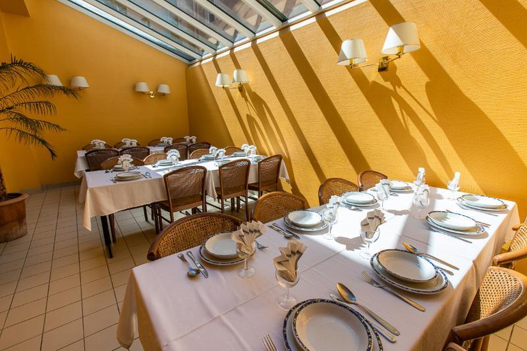 Food & Drinks 5, Hotel Gloria et Avenue, Hautes-Pyrénées