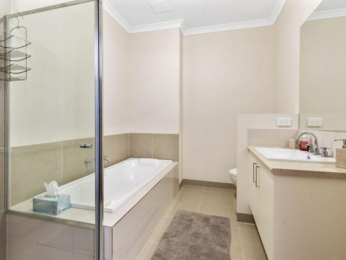 Bathroom, Gloria June, Colac-Otway - South