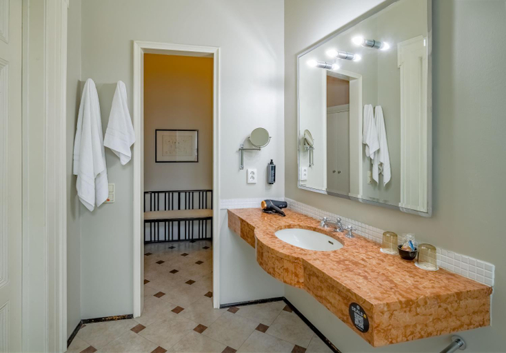 Bathroom 5, Domicil Hotel Bonn, Bonn