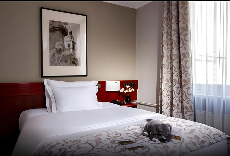 Bedroom 2, Hotel Kanha Inn, Lucknow