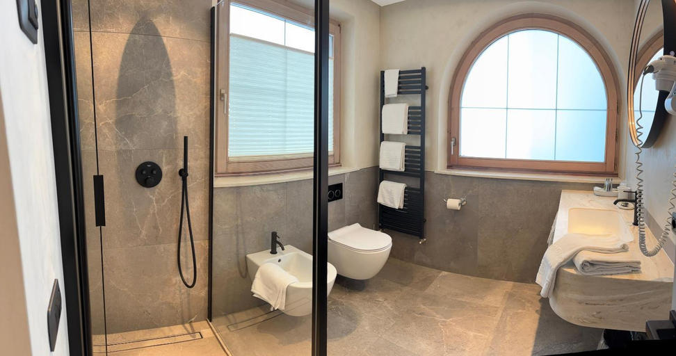 Bathroom 4, Hotel Piccolo Mondo, Sondrio