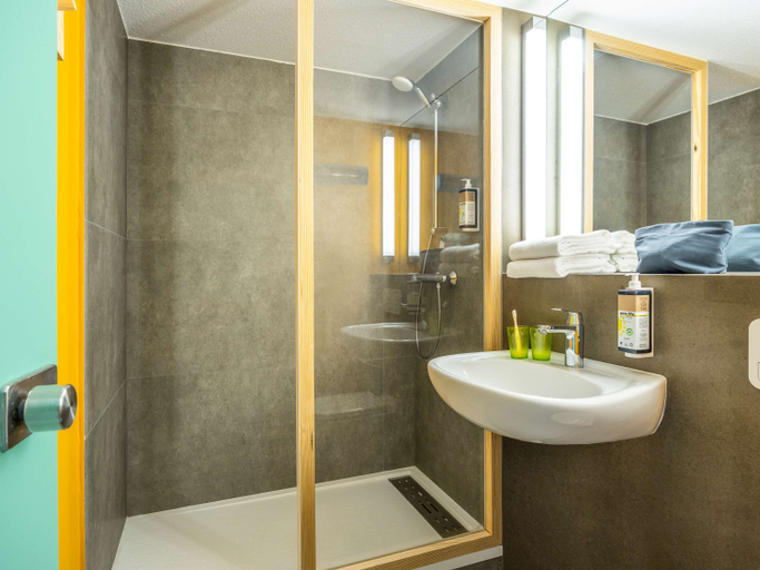 Bathroom 4, greet Brussels Airport Zaventem, Vlaams Brabant