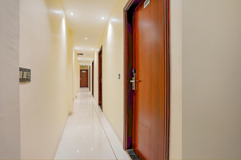 Public Area 3, FabHotel Day2Day - Airport, Indore