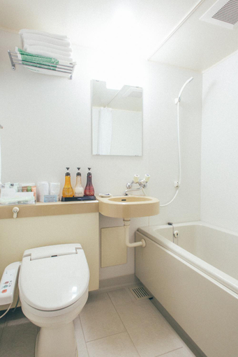 Bathroom 4, Hotel The Ocean, Hamamatsu