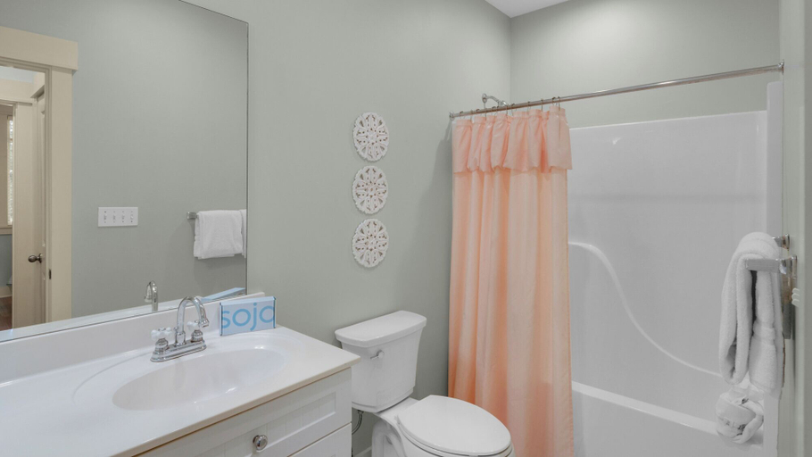 Bathroom 3, Grand Isle, Walton