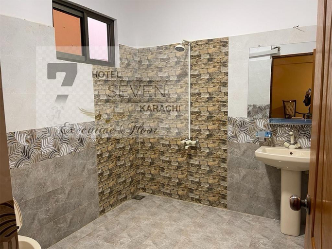 Bathroom 5, Hotel Seven 7, Karachi