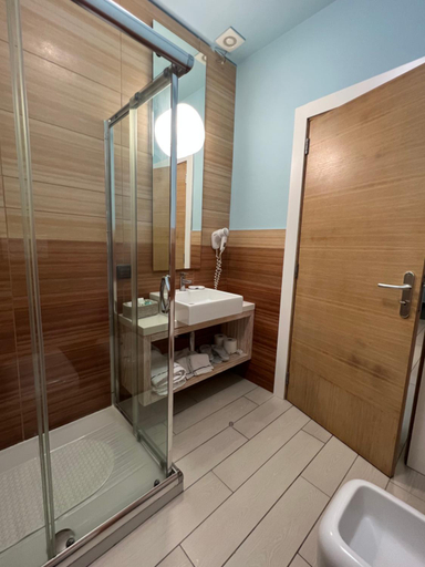 Bathroom 3, Tabu Hotel, Lecce