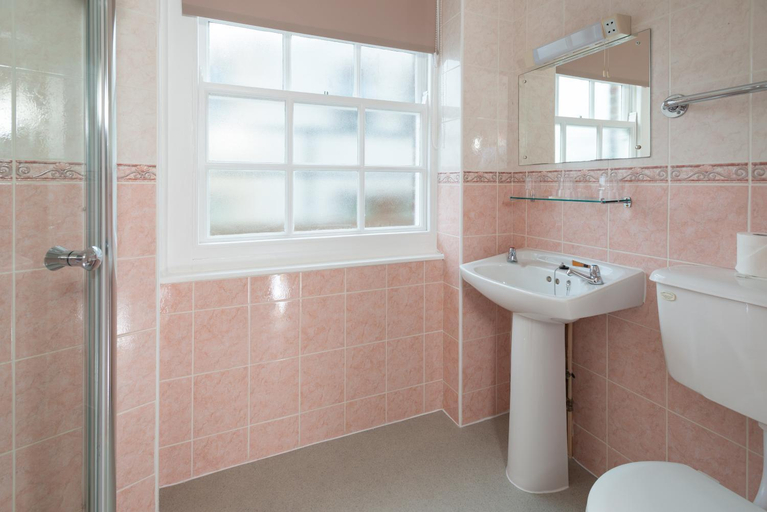 Bathroom 3, The Crown Hotel, Dorset