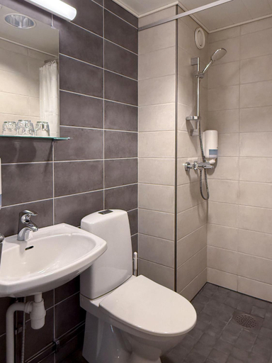 Bathroom 3, Hotelli Joentalo, Lapland