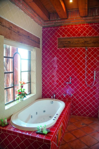 Bathroom 4, Hacienda Ucazanaztacua, Tzintzuntzan