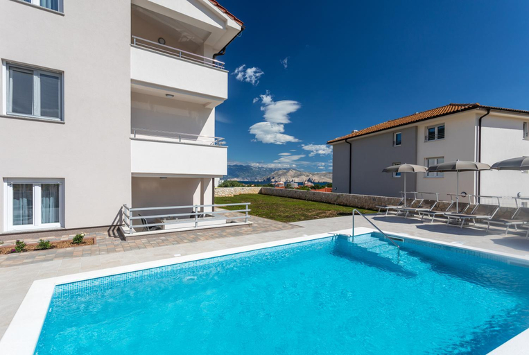 Others 1, Apartments Mateo 2, Baška