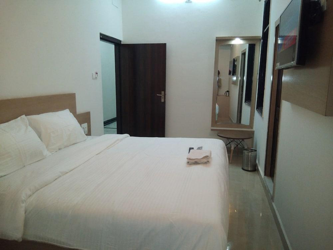 Bedroom 2, Hotel Four Season, Varanasi