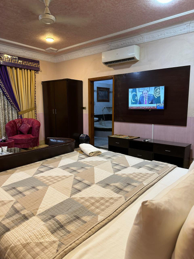 Bedroom 3, Hotel Seven 7, Karachi