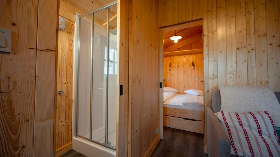 Bedroom 3, Atelier ReCreation Village, Rasnov
