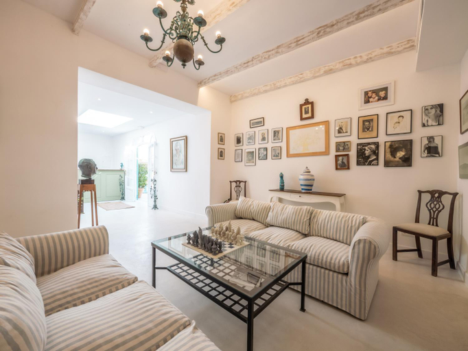 Public Area 5, The Sea Club, Baleares