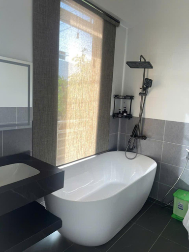 Bathroom 3, Every Day Guest House - Phan Thiet, Phan Thiết