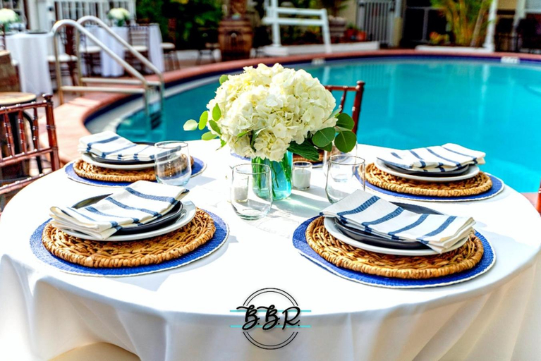 Food & Drinks 4, Boutique Beach Retreat, Pinellas