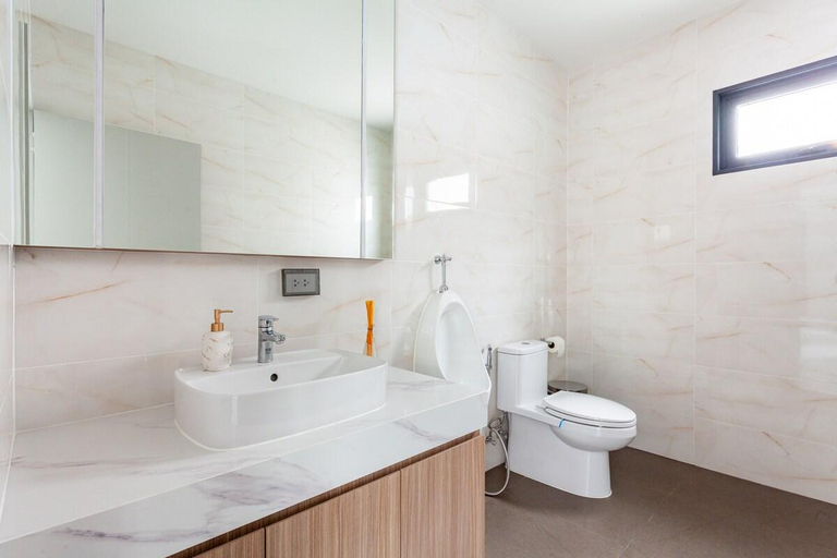 Bathroom 3, Astro Deluxe: 4 Bedrooms Villa, Bang Lamung