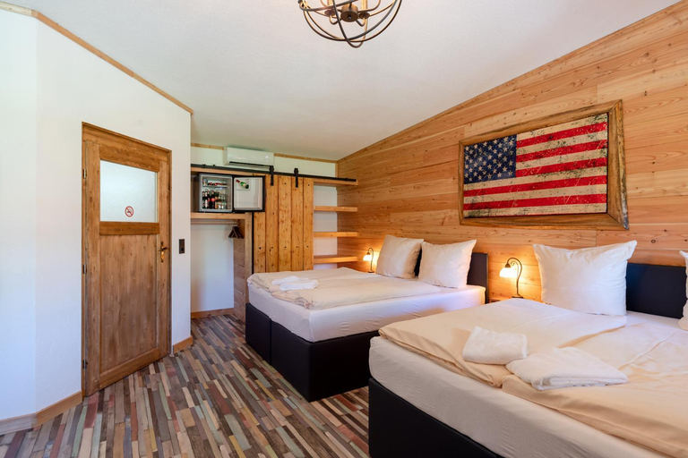 Bedroom 2, Zundstoff-City Western-Motel, Waldeck-Frankenberg