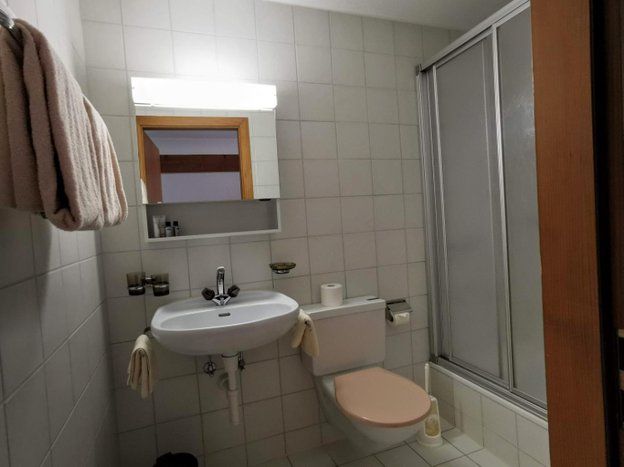 Bathroom 3, Gasthof Kreuz Marbach, Entlebuch