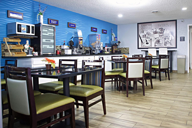 Food & Drinks 4, Express Inn Parsons, Labette