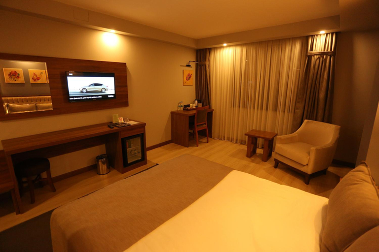 Bedroom 2, Oytun Park Hotel, Merkez