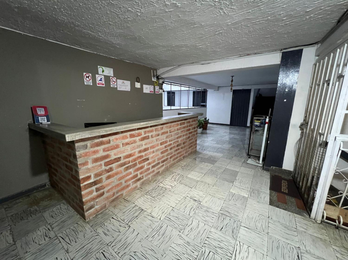 Others 5, Hotel Conto, Restrepo