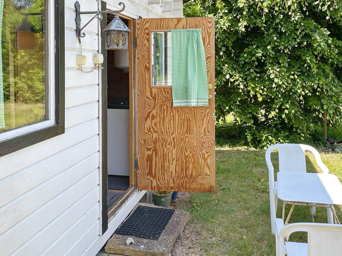 Exterior 2, Peaceful Beachside Cottage in Skane, Trelleborg