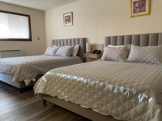 Bedroom 3, The 22 Hotel, Division No. 6