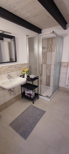 Bathroom 3, casa margherita, Cuneo