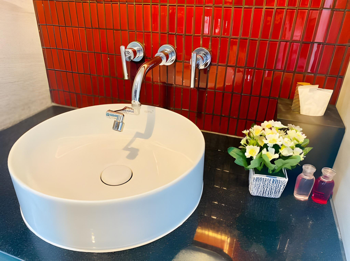 Bathroom 4, Edge Central Pattaya Condo, Pattaya
