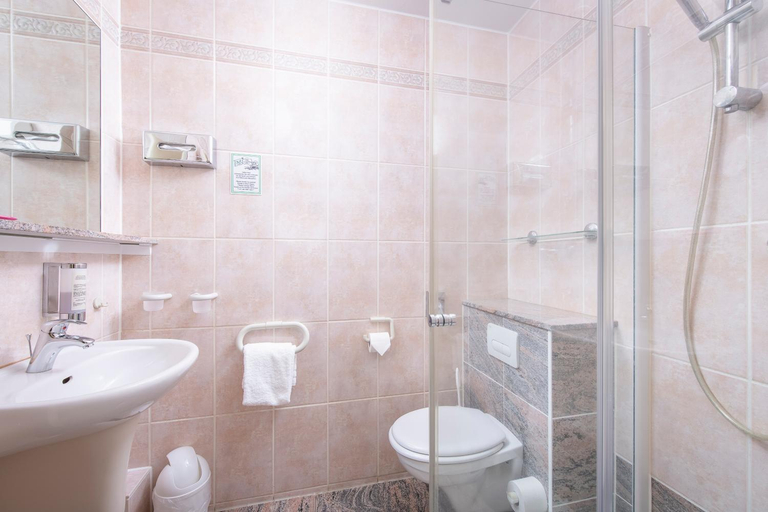 Bathroom 4, Seehotel Grunewald, Berlin