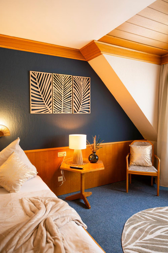 Bedroom 4, Hotel Gulser Weinstube, Koblenz