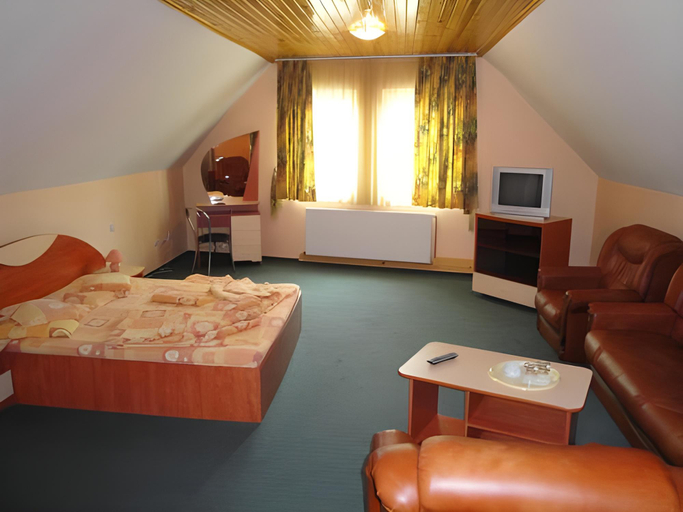 Bedroom 2, Pensiunea Kronstadt, Brasov