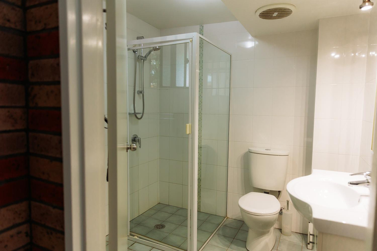 Bathroom 3, Inn Scone, Upper Hunter Shire