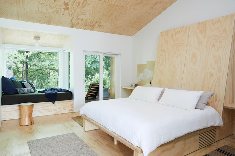 Bedroom, Tourists, Berkshire