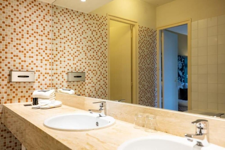 Bathroom 4, Hotel Heemskerk, Heemskerk