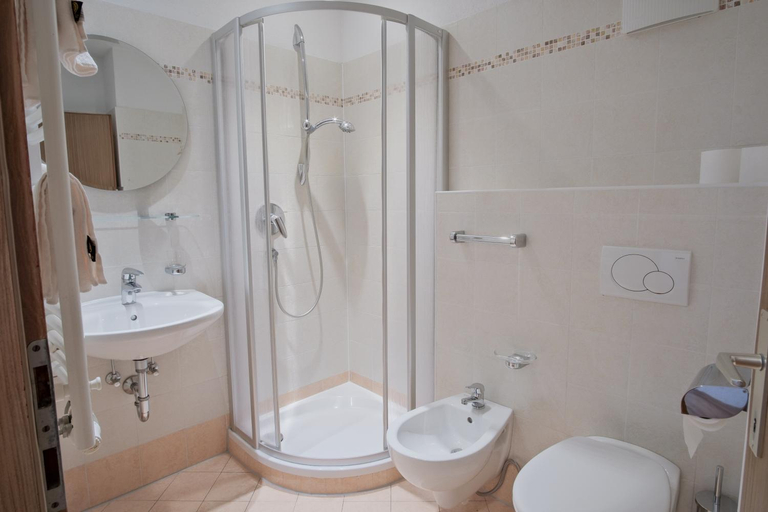 Bathroom 5, Almarett, Bolzano