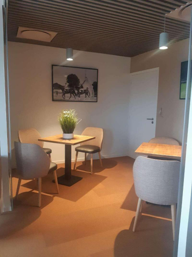 Public Area 2, Brit Hotel Ploermel - Hotel de l'Hippodrome, Morbihan