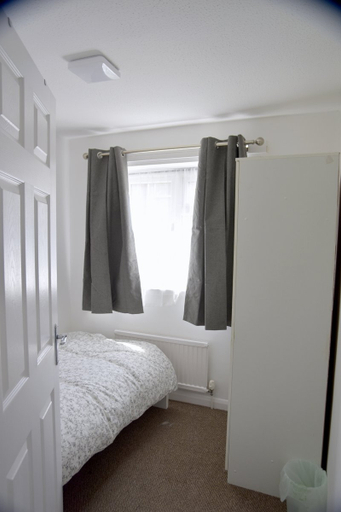 Bedroom 3, Lindrick Villa 3 BD Bunglow - free parking, Leicester