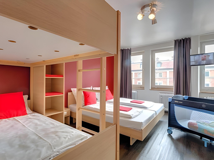 Bedroom 3, MEININGER Hotel Munchen Zentrum, München