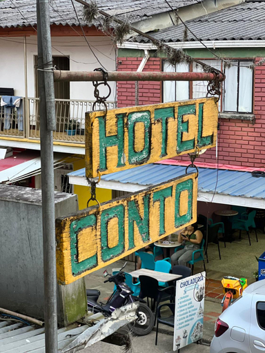 Others 3, Hotel Conto, Restrepo