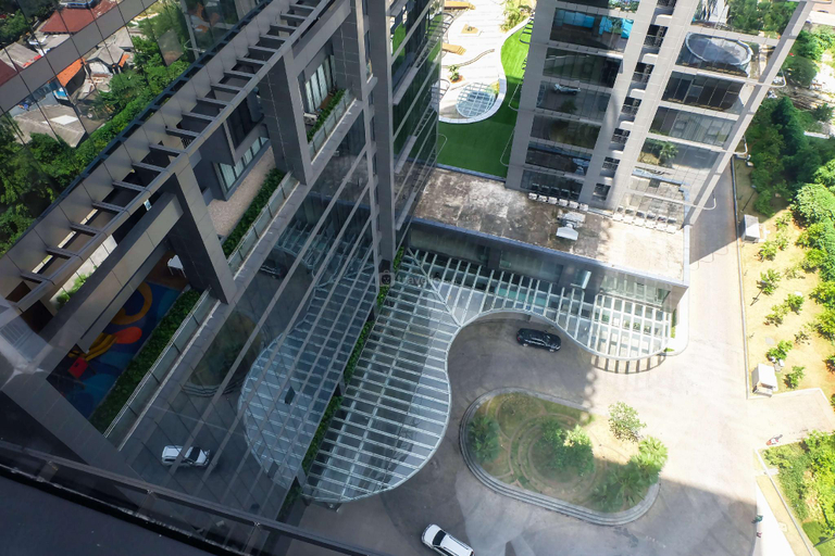 Exterior & Views 5, Comfy 2BR L'Avenue Apartment By Travelio, South Jakarta