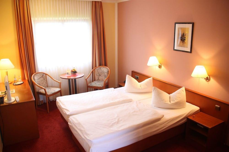 Bedroom 2, Hotel An Der Hasenheide, Rostock