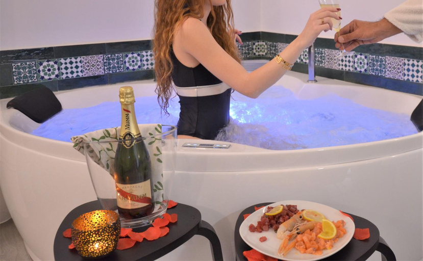 Food & Drinks, The Court Suites & Spa, Taranto