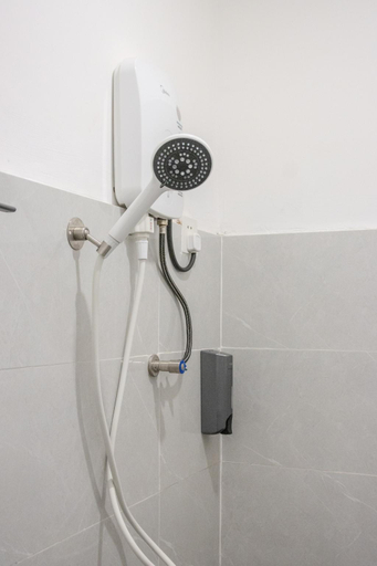 Bathroom 5, Muulao Hostel, Vientiane