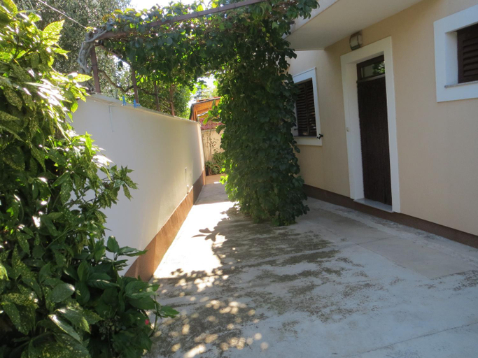 Others 4, Apartmani Milena, Biograd na Moru