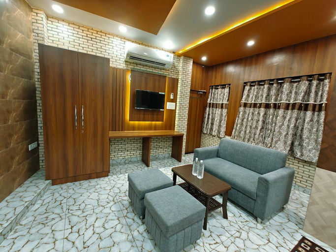 Others 4, Shri Kailash Pati Guest House, Varanasi