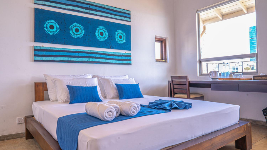 Bedroom, The Ocean Front, Thimbirigasyaya
